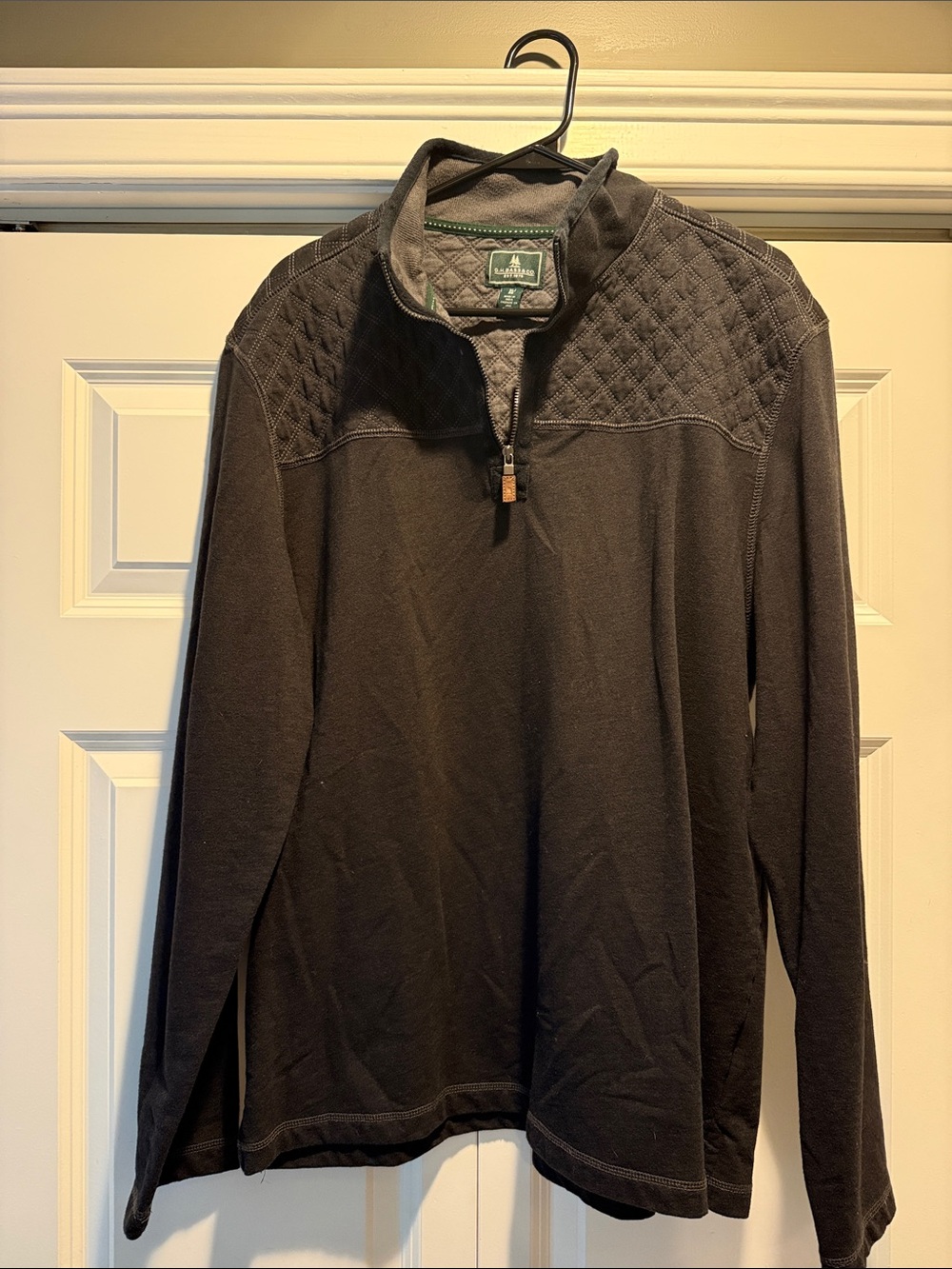 GH Bass Men's Quilted Shoulder Quarter-Zip Sweater - Dark Gray
